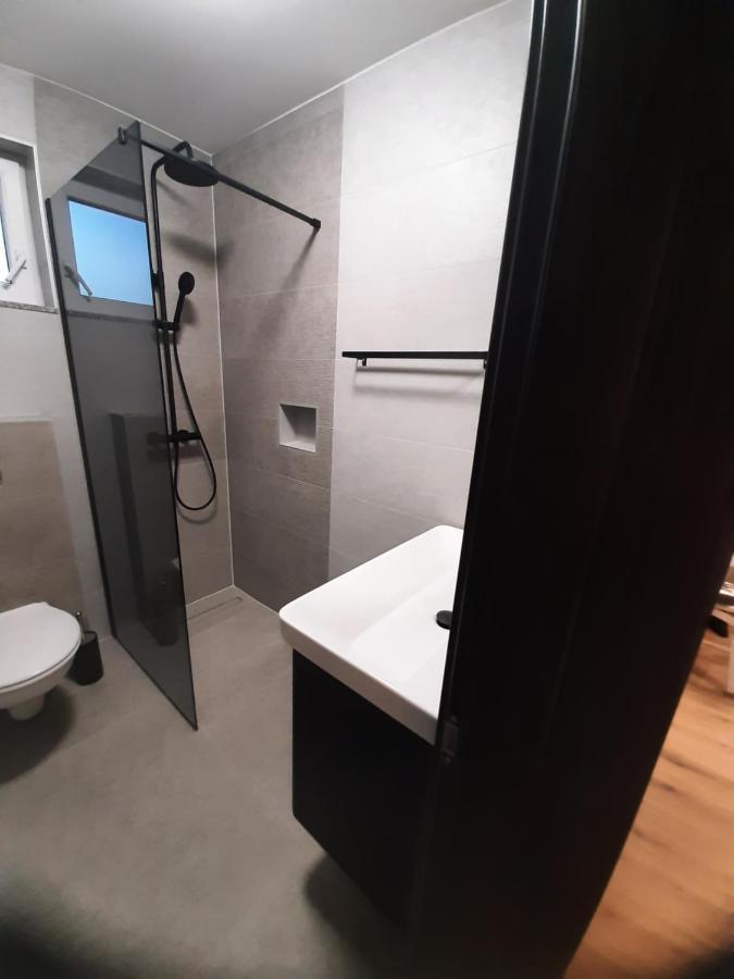 Apartman Mate Lopar Eksteriør bilde