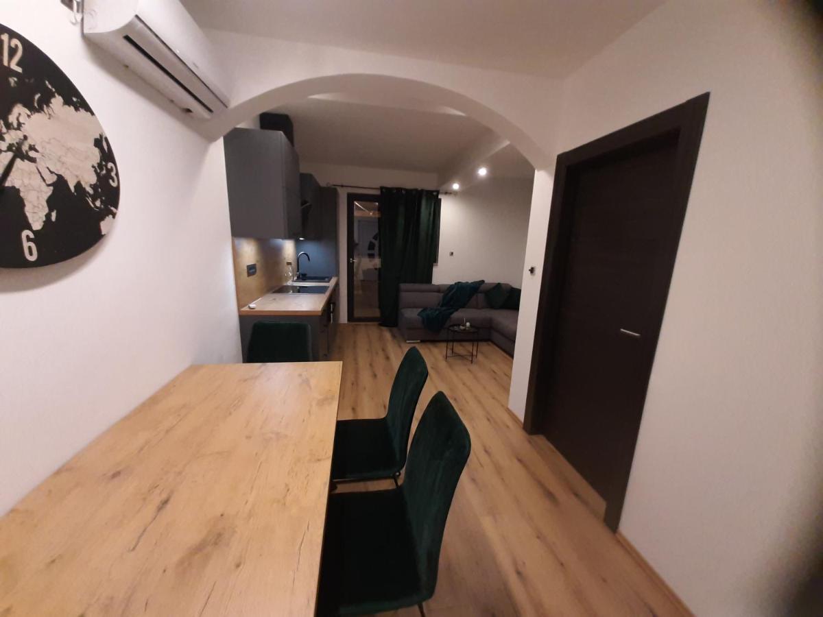 Apartman Mate Lopar Eksteriør bilde