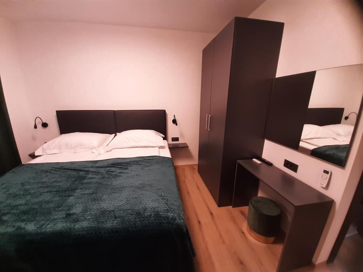 Apartman Mate Lopar Eksteriør bilde
