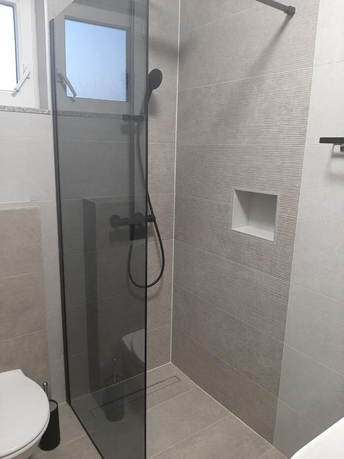 Apartman Mate Lopar Eksteriør bilde