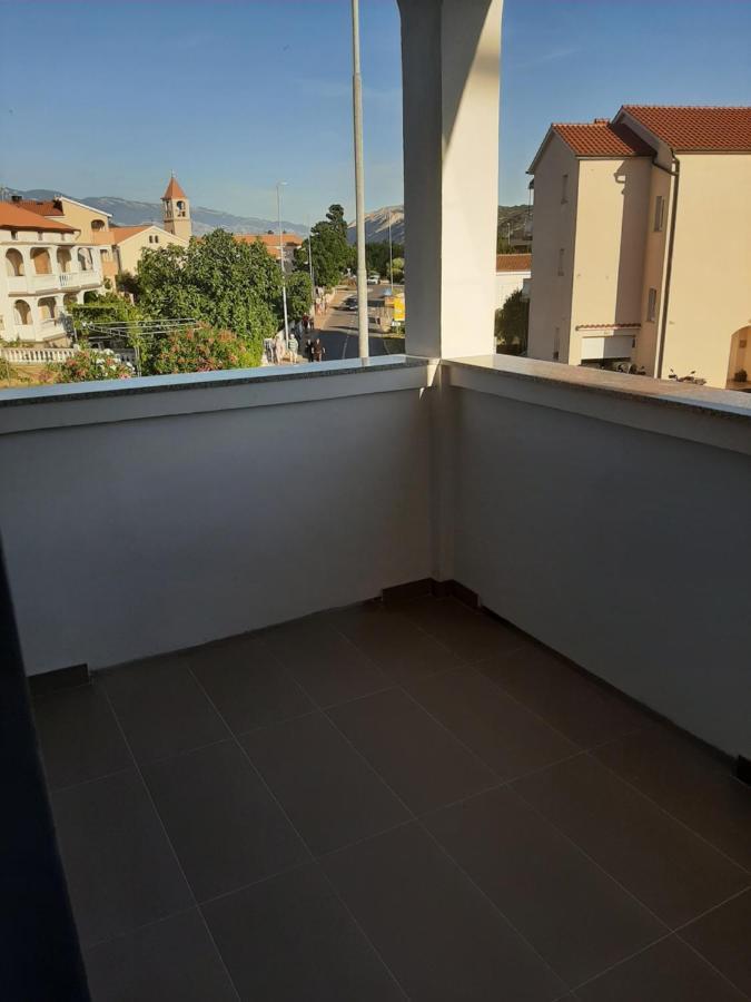 Apartman Mate Lopar Eksteriør bilde